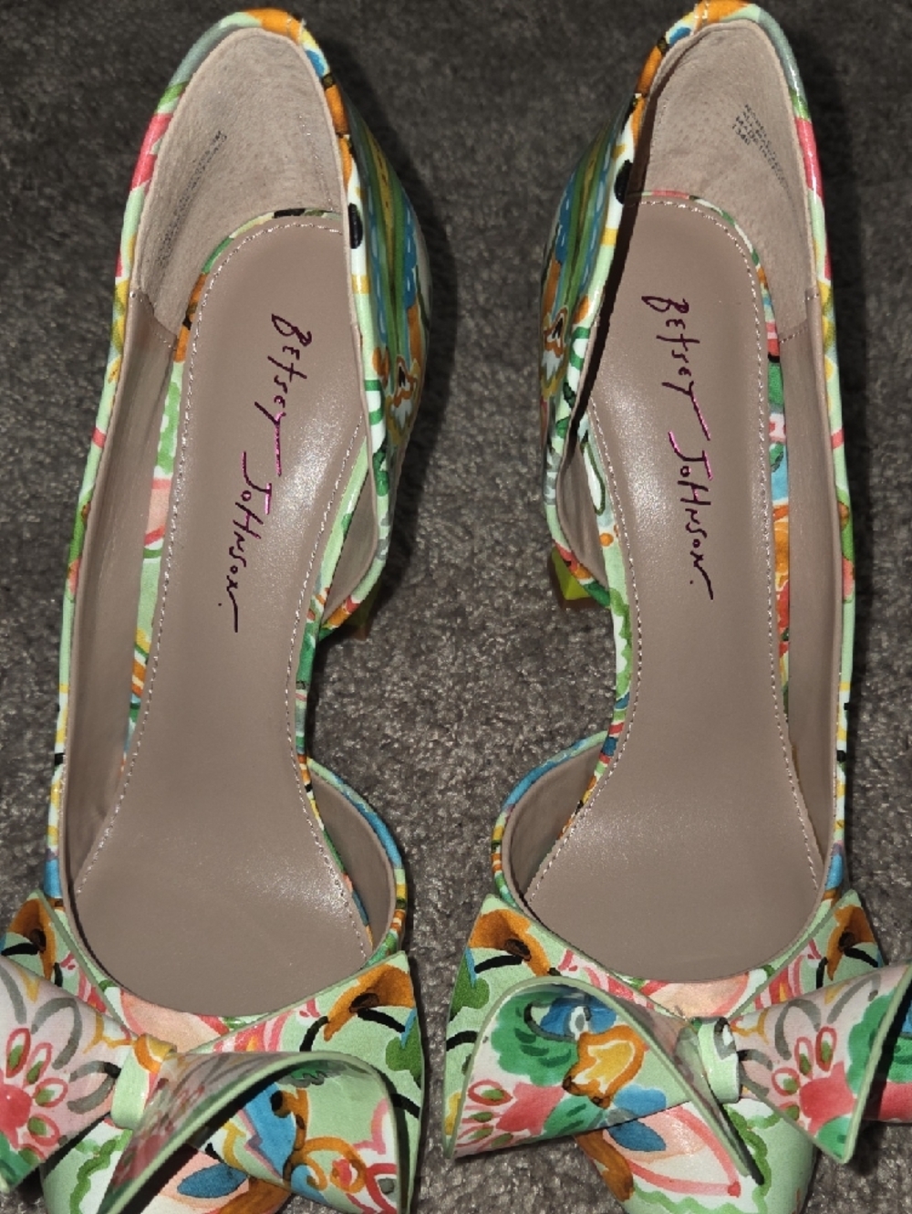 Betsey Johnson Mint Floral Bow Pointed-Toe Heels - Picture 4 of 9